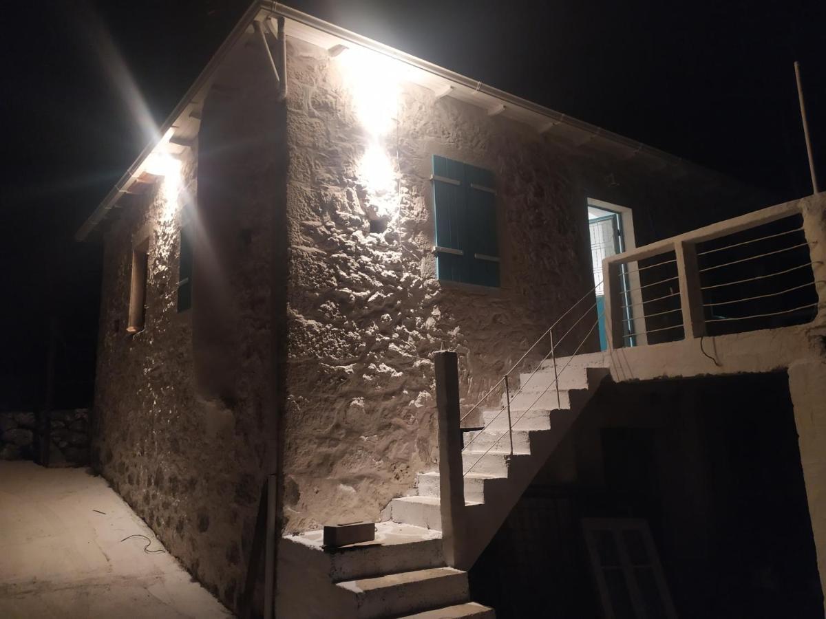 Stathis Guesthouse Fternon Exterior photo